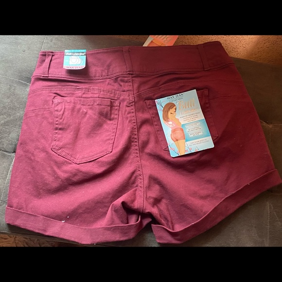 Cuff shorts - Picture 2 of 3